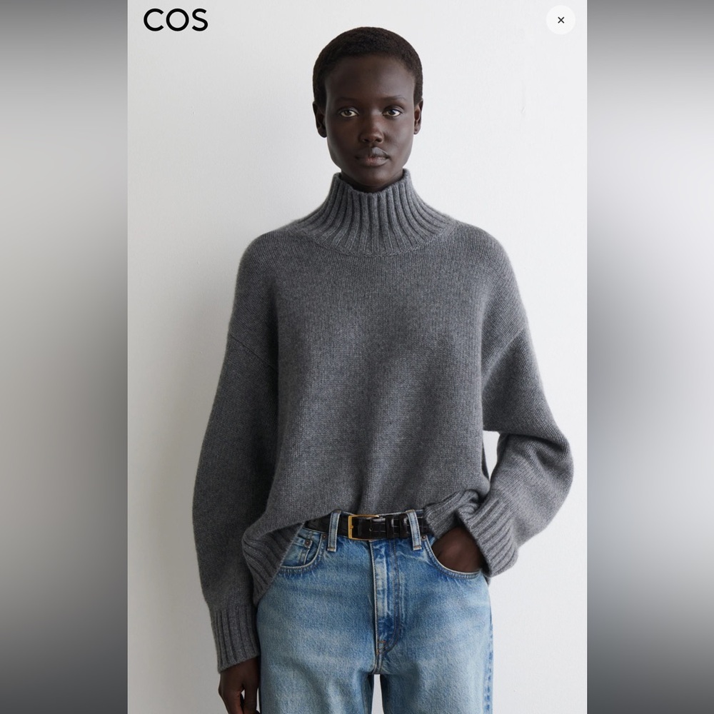 Cos chunky cashmere turtleneck in color grey